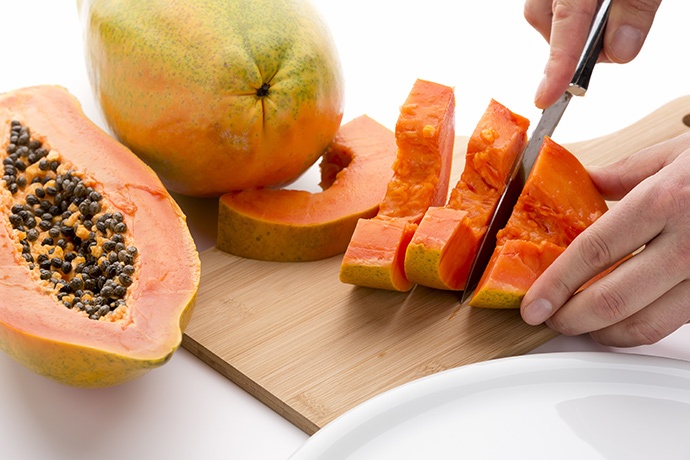 Come tagliare la papaya